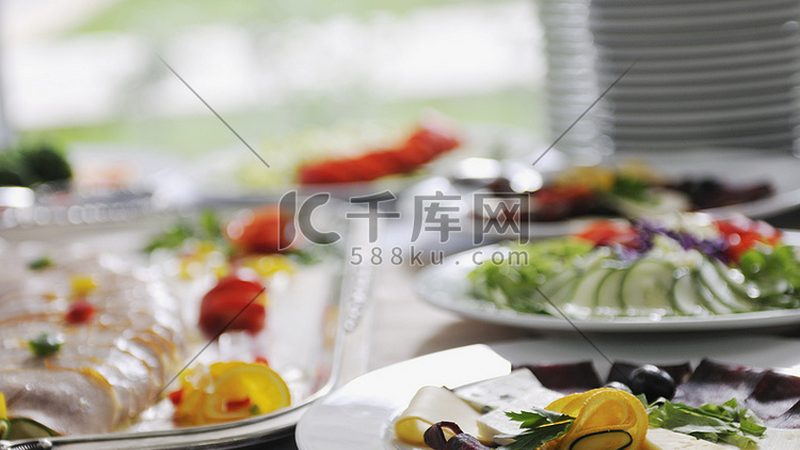 揭秘休闲食品批发：厂家直销背后的价格真相